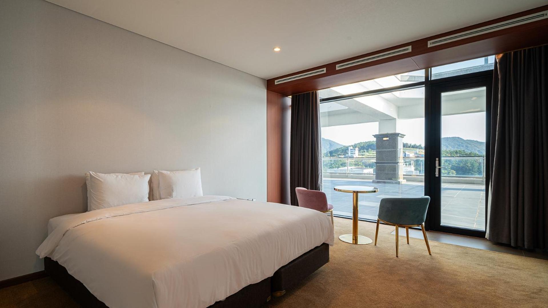 Hotel Jcs Yeosu Exterior photo