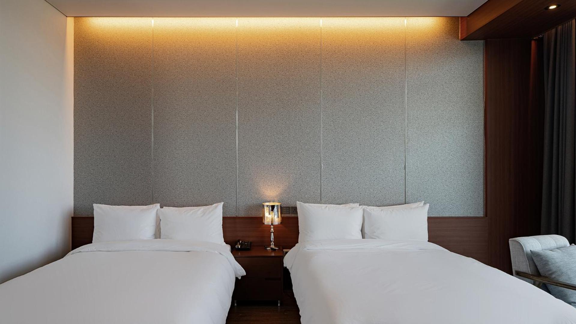 Hotel Jcs Yeosu Exterior photo